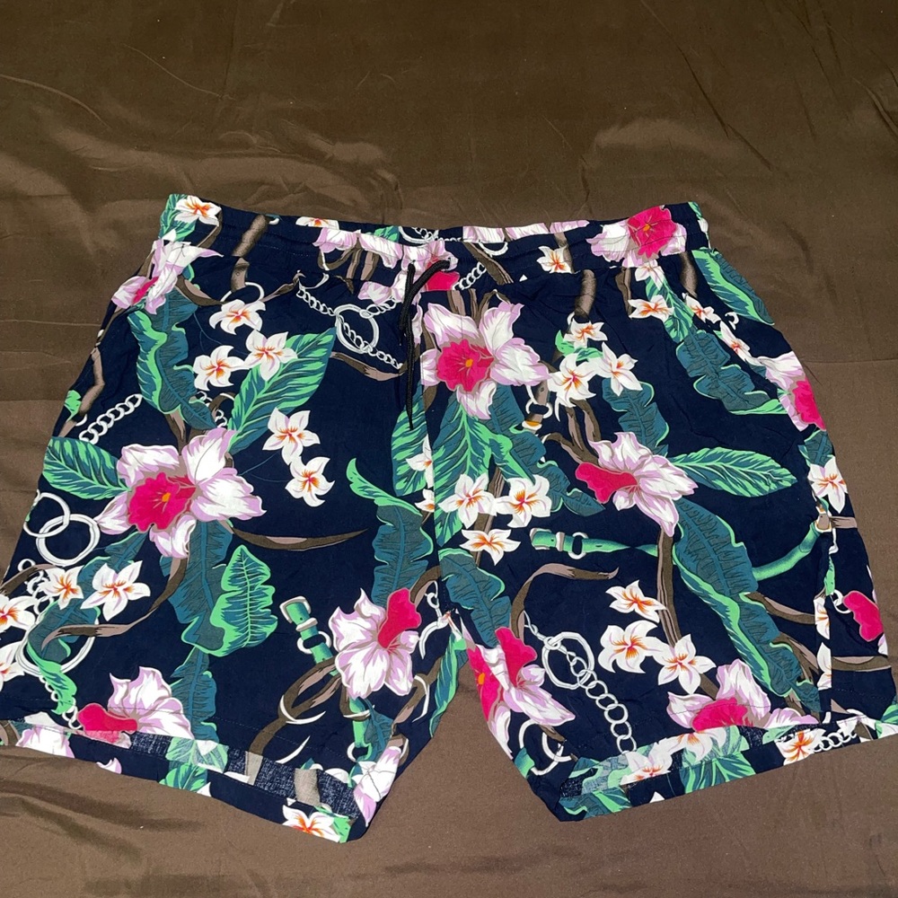 NWT: Mens Lightweight Casual Free flowing Shorts /COMPLETE SET AVAILABLE